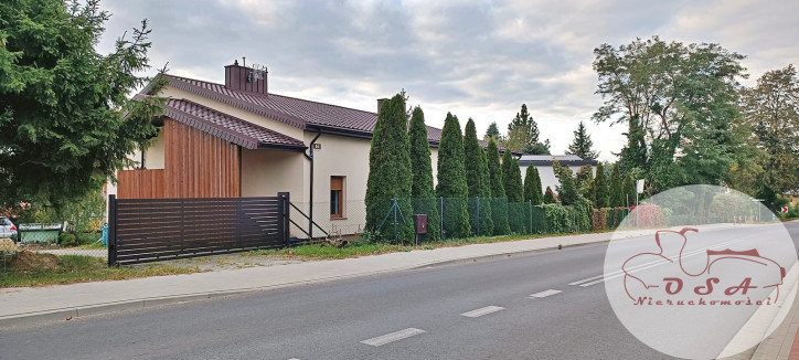 Dom Sprzedaż Giewartów Armii Krajowej 17